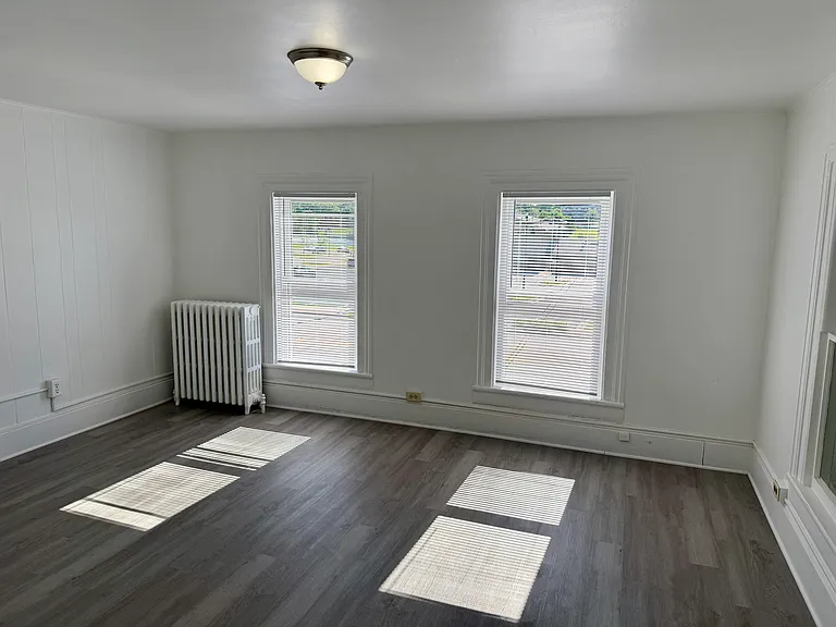 200 W State St #3 — Photo 2