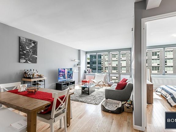2nd image of 4540 Center Blvd APT 307