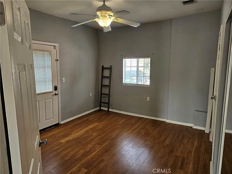 964 Cypress Ave — Photo 15