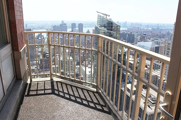 Rented by Mirador Real Estate | media 11