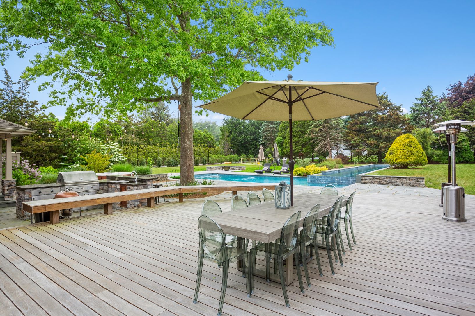  Outdoor dining & recreation