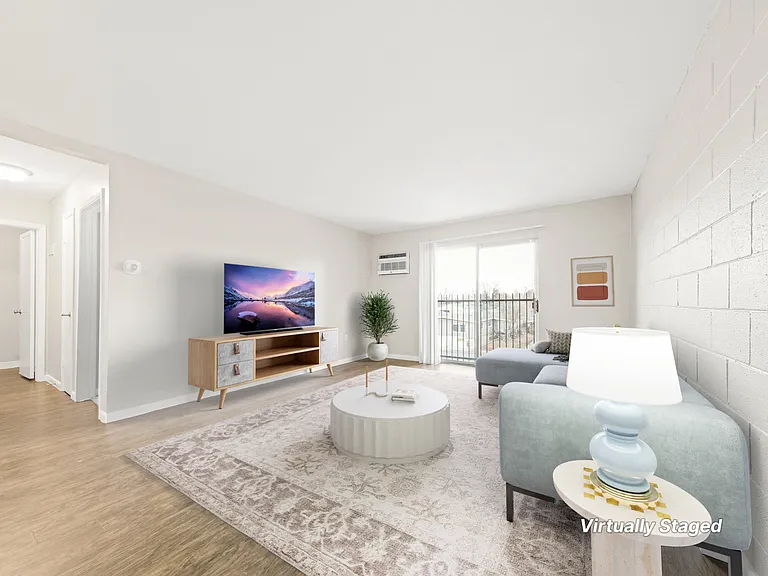 Tailwinds Apartments — Photo 6
