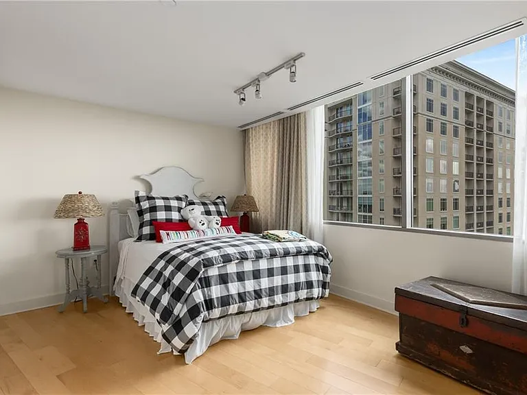 700 Park Regency Pl NE #1906 — Photo 13