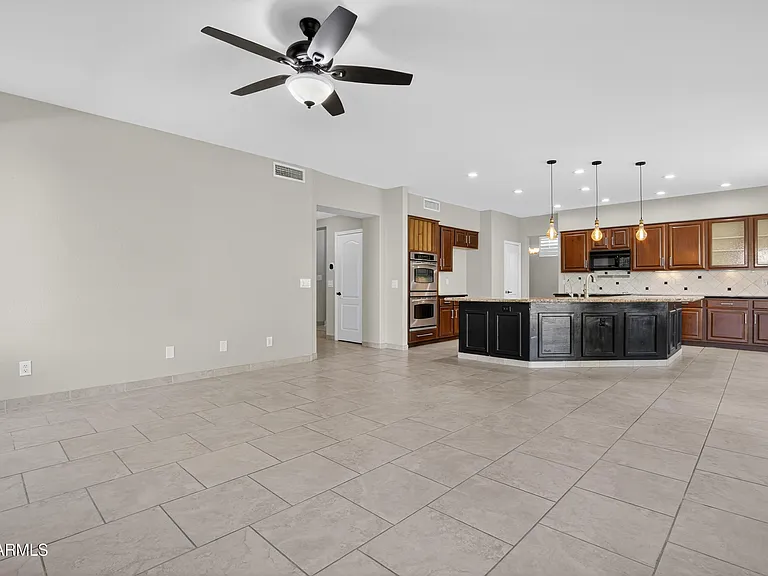 4302 E Mossman Rd — Photo 14