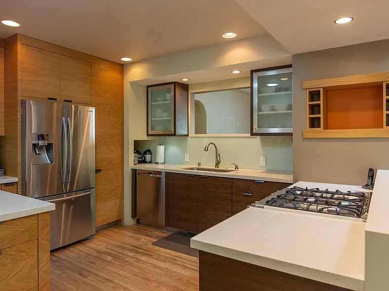 929 Madison St NE — Photo 11