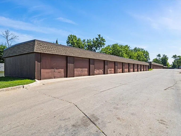 Private Rentable Garages