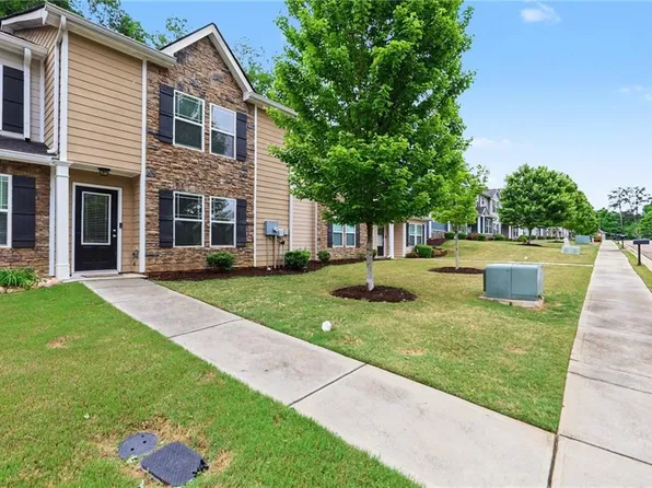 5960 Garden Cir, Douglasville, GA 30135