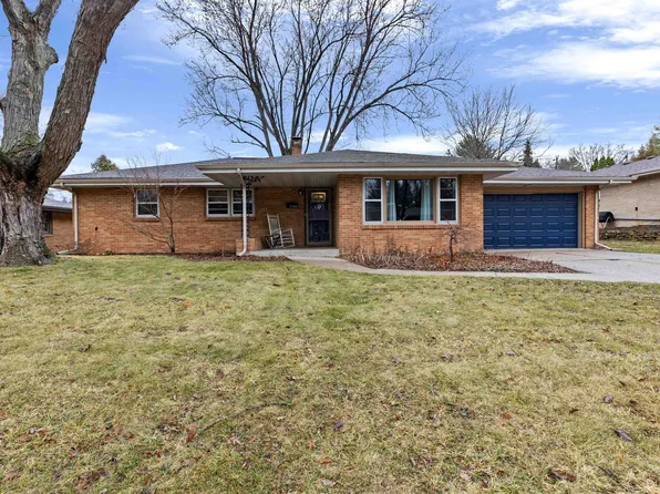 3704 Corbridge Ln, Rockford, IL 61107