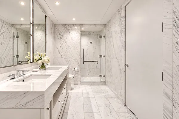 Bathroom, photo 1