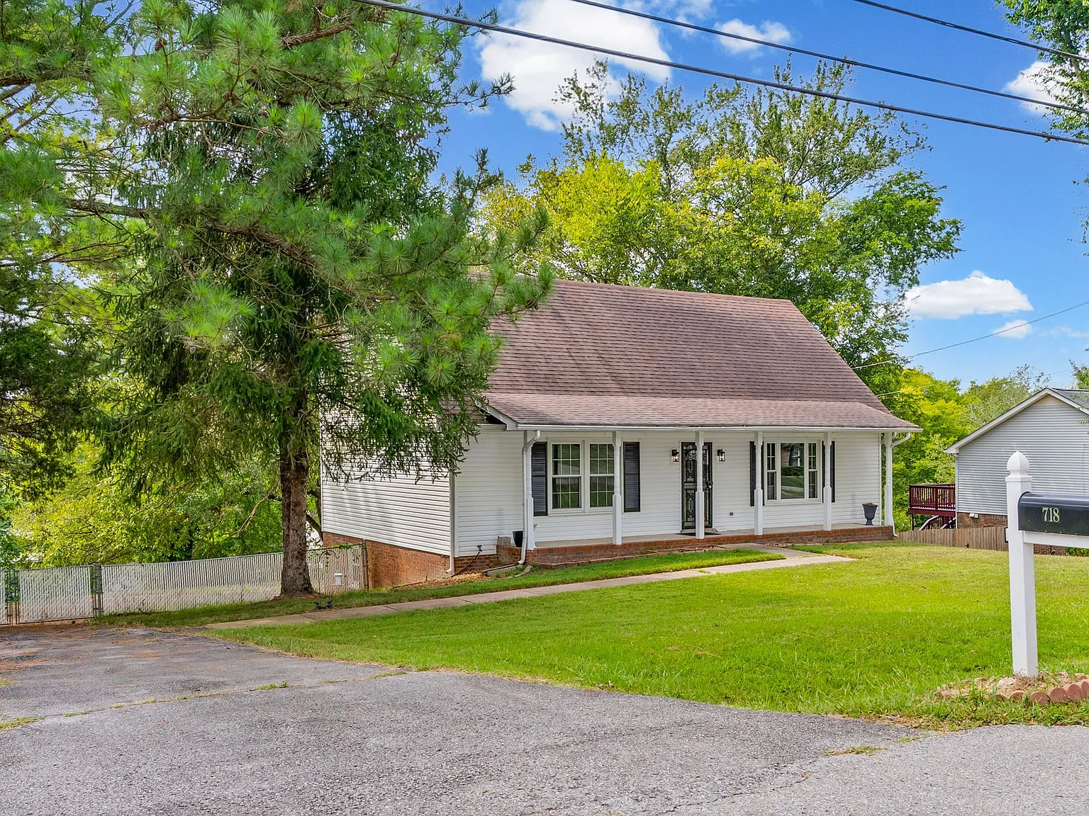 3 bed, 2073 sqft, $1,800 — Photo 1