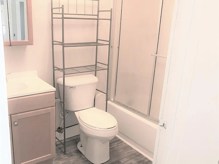 7 Atlantic St #B — Photo 11