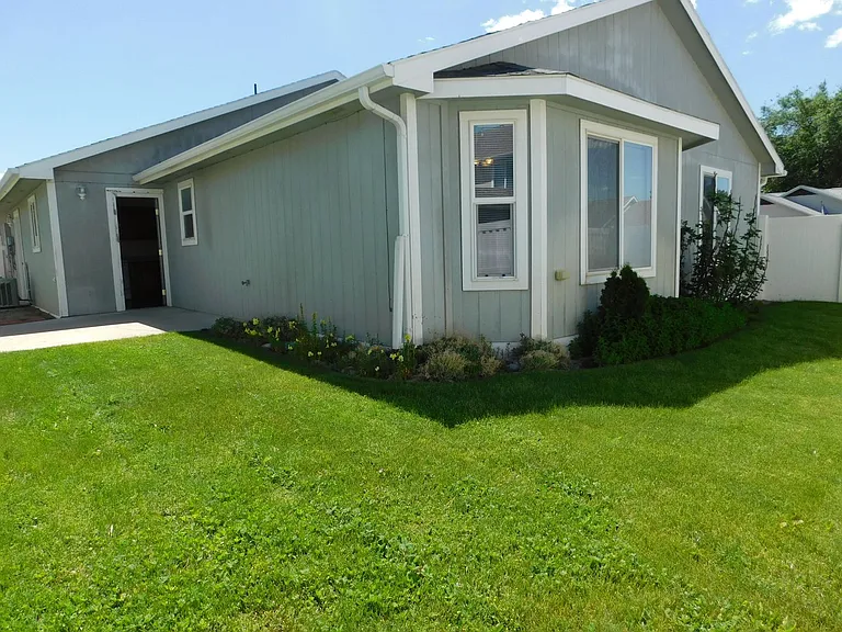 2986 1/2 Redbud Ct — Photo 18