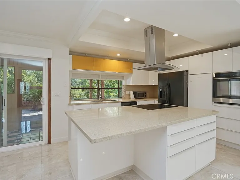 16682 Oakhurst Cir — Photo 22