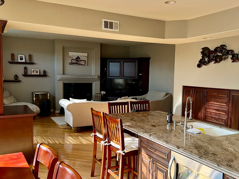 16171 Santa Barbara Ln — Photo 5