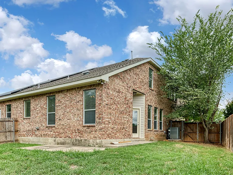 2510 Sedona St — Photo 30
