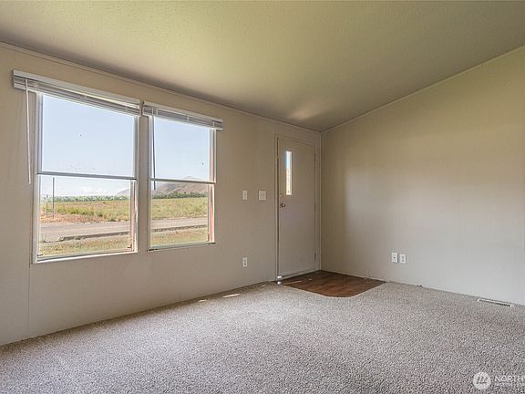 3rd image of 14901 Voss Place