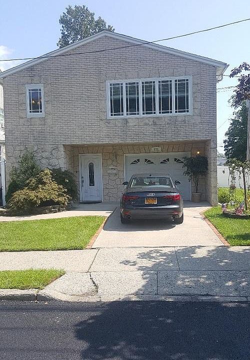 1st image of 171 Eltingville Blvd