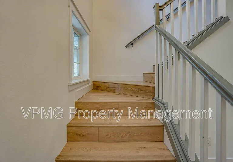 423 NW 153rd St — Photo 16