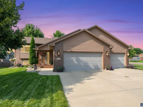 4312 E 38th St, Sioux Falls, SD 57103
