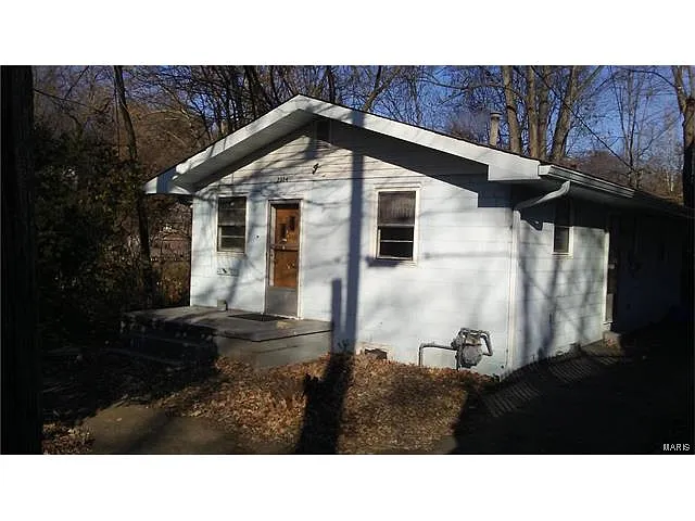 2524 Yager Ave photo 1