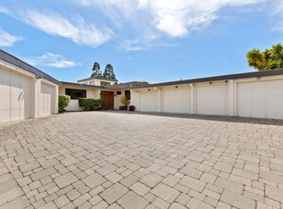 860 Vista Rd, Hillsborough, CA 94010