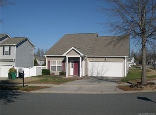 8725 Cornwall St, Harrisburg, NC 28075