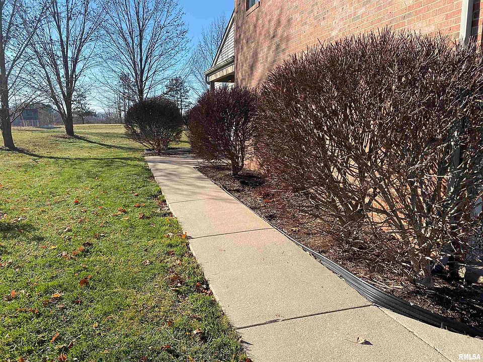 1st image of 4537 N Thornhill Dr #101
