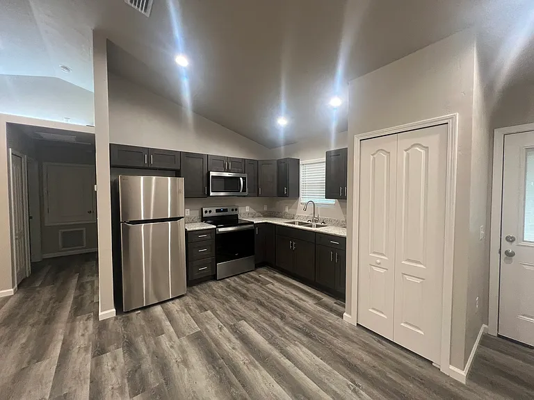 23004 NW 184th Rd — Photo 12