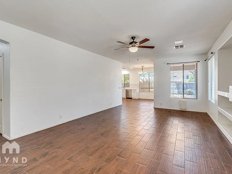 250 N Nash Way — Photo 3