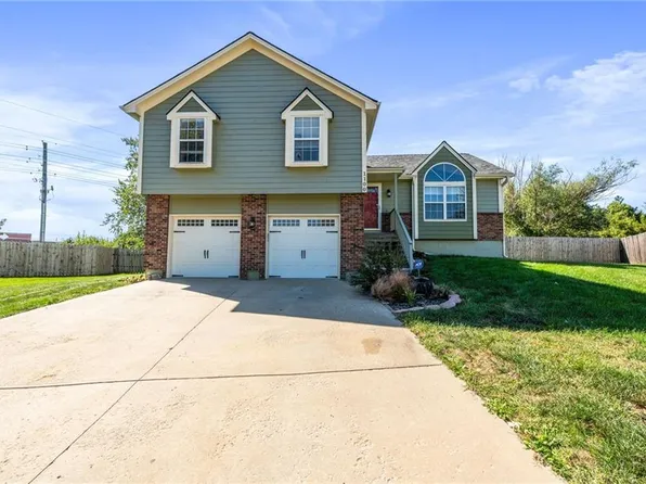 1100 NE Green St, Lees Summit, MO 64086