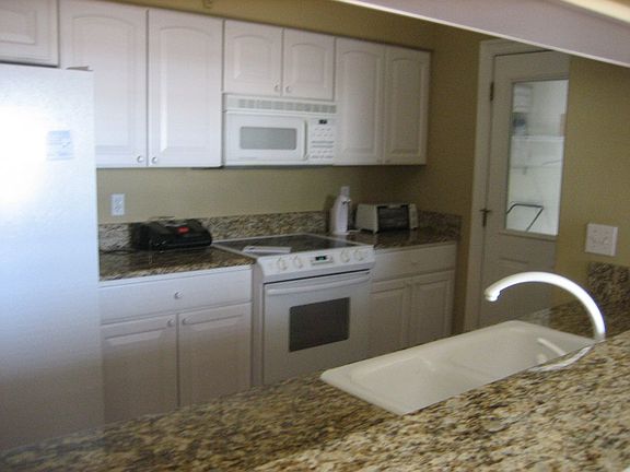 4th image of 2415 N 17th Ave