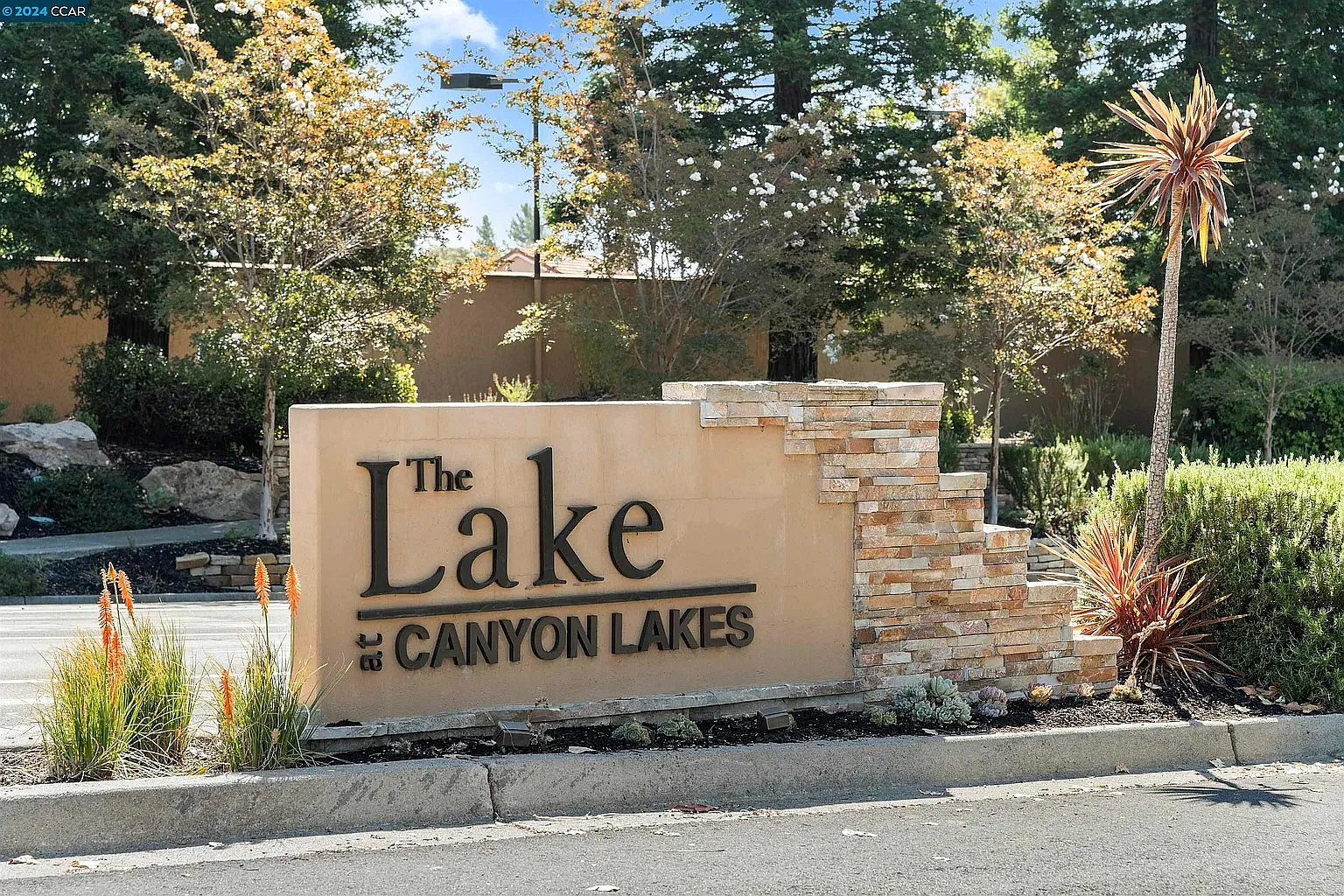 81 Tahoe Ct Unit 202 photo 1