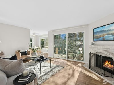 14324 126th Avenue NE #C201, Kirkland, WA, 98034