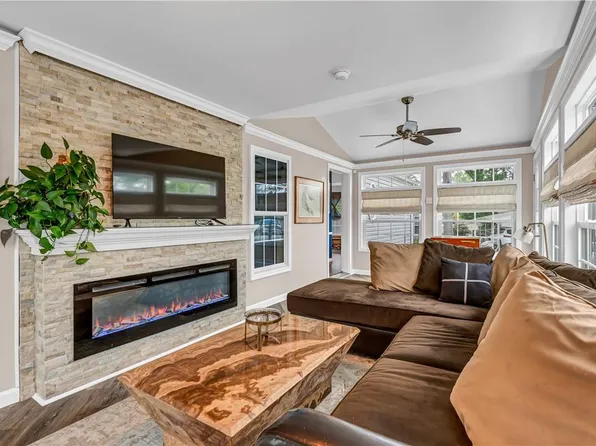 1661 Old Country Road #85, Riverhead, NY 11901