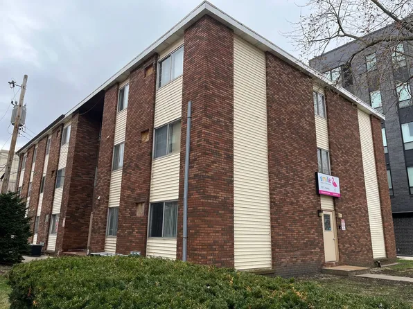 107 E Healey, 107 E Healey St, Champaign, IL 61820
