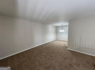 2820 Ocean Valley Dr, Atlanta, GA 30349
