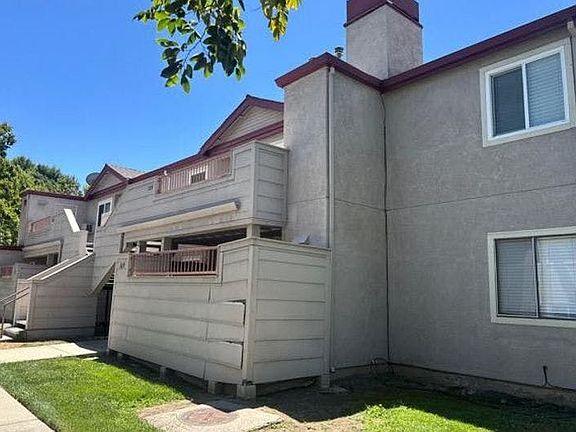 2nd image of 3 Lancaster Cir APT 109
