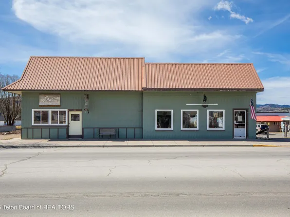 391 N Main St, Thayne, WY 83127