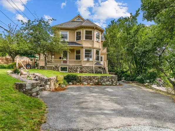 4-4 Sixteen Washington St, Norwood, MA 02062