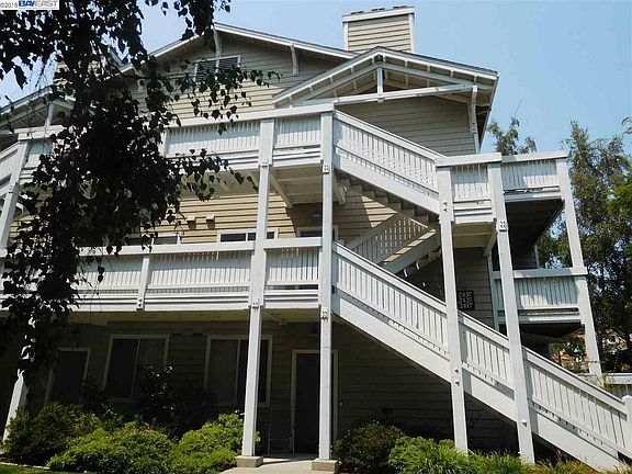 5th image of 2427 Creekside Ct