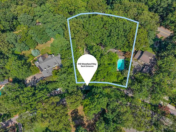 3rd image of 418 Woodland Way