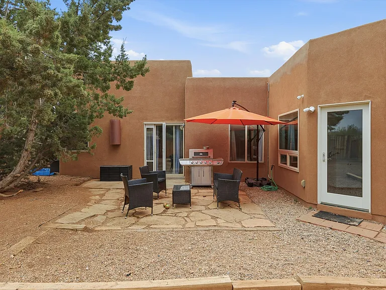 3224 Nizhoni Dr — Photo 18