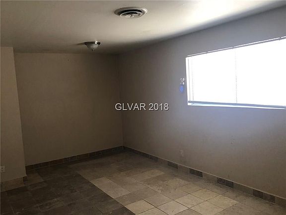 3rd image of 4217 Sawyer Ave