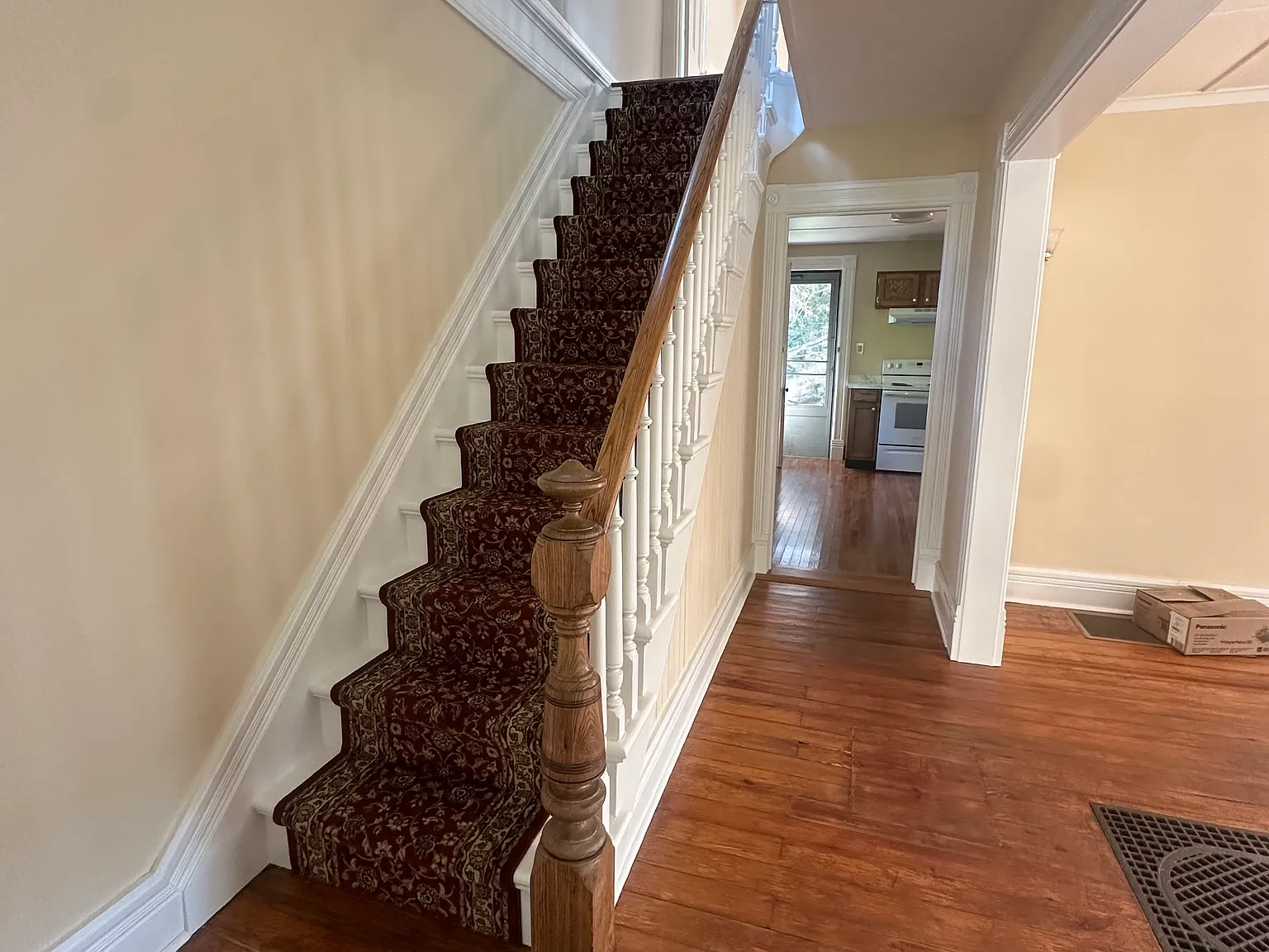 3 bed, 1172 sqft, $3,250 — Photo 3