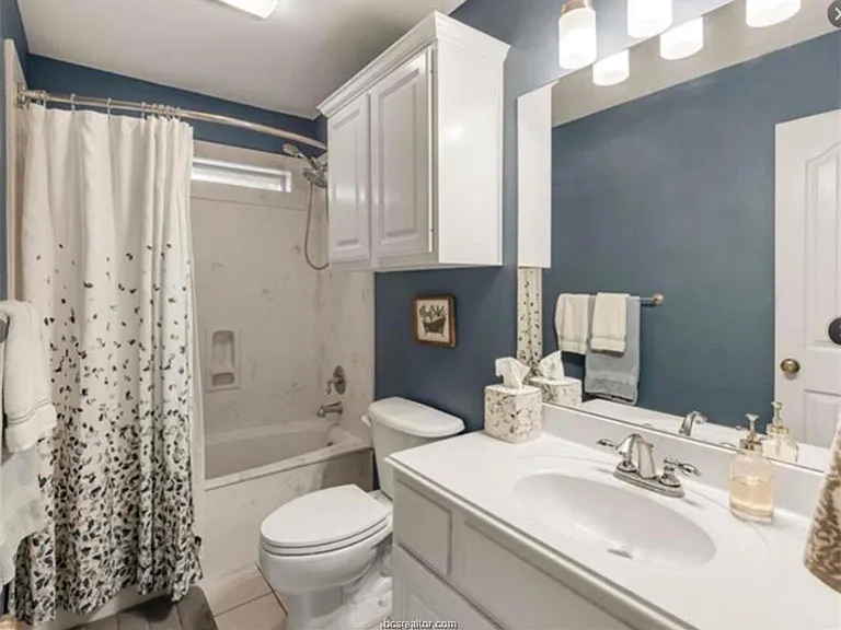 3818 Dresden Ln — Photo 8
