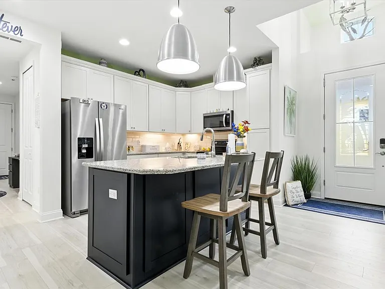511 Landshark Blvd — Photo 3