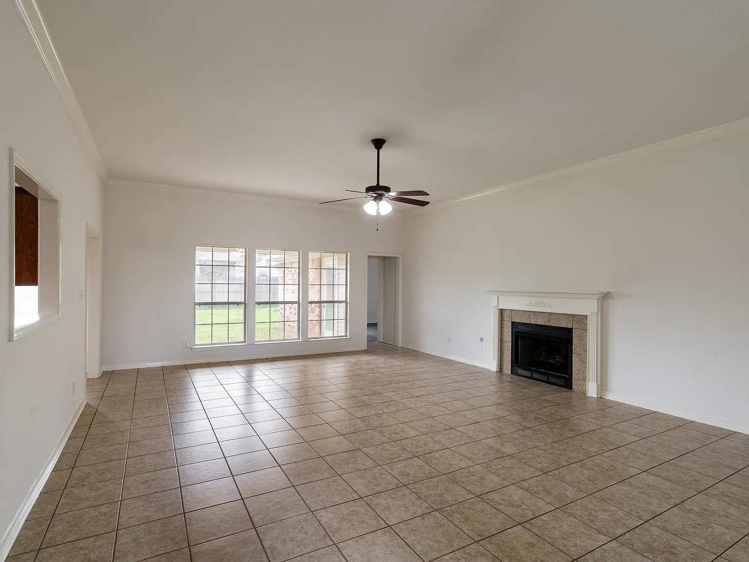 1375 Selby Phillips Dr - 1 — Photo 4