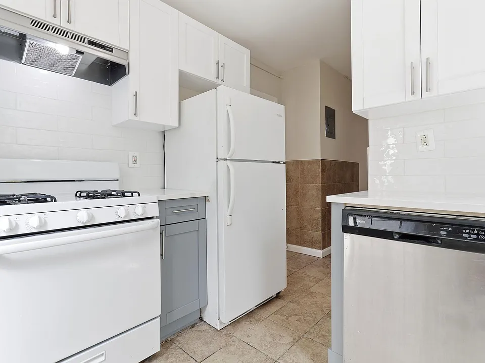 144 Old Bergen Rd #C1
