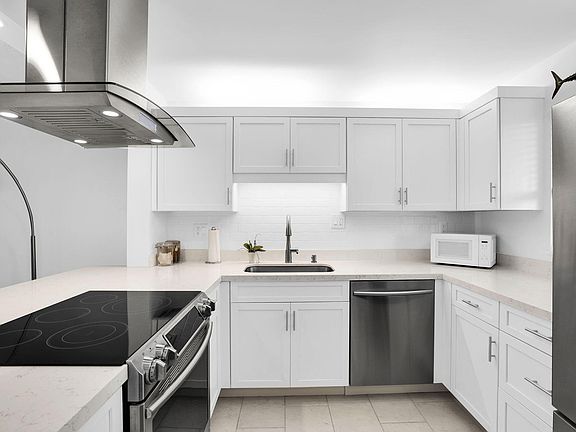 5th image of 9 Sombrero Blvd APT 110