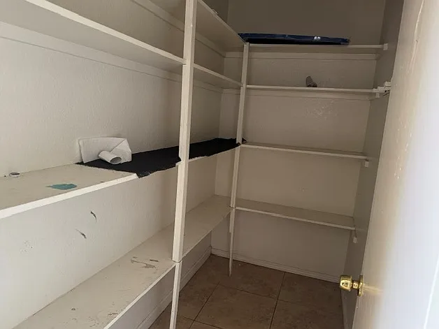 715 W Dover Dr — Photo 10